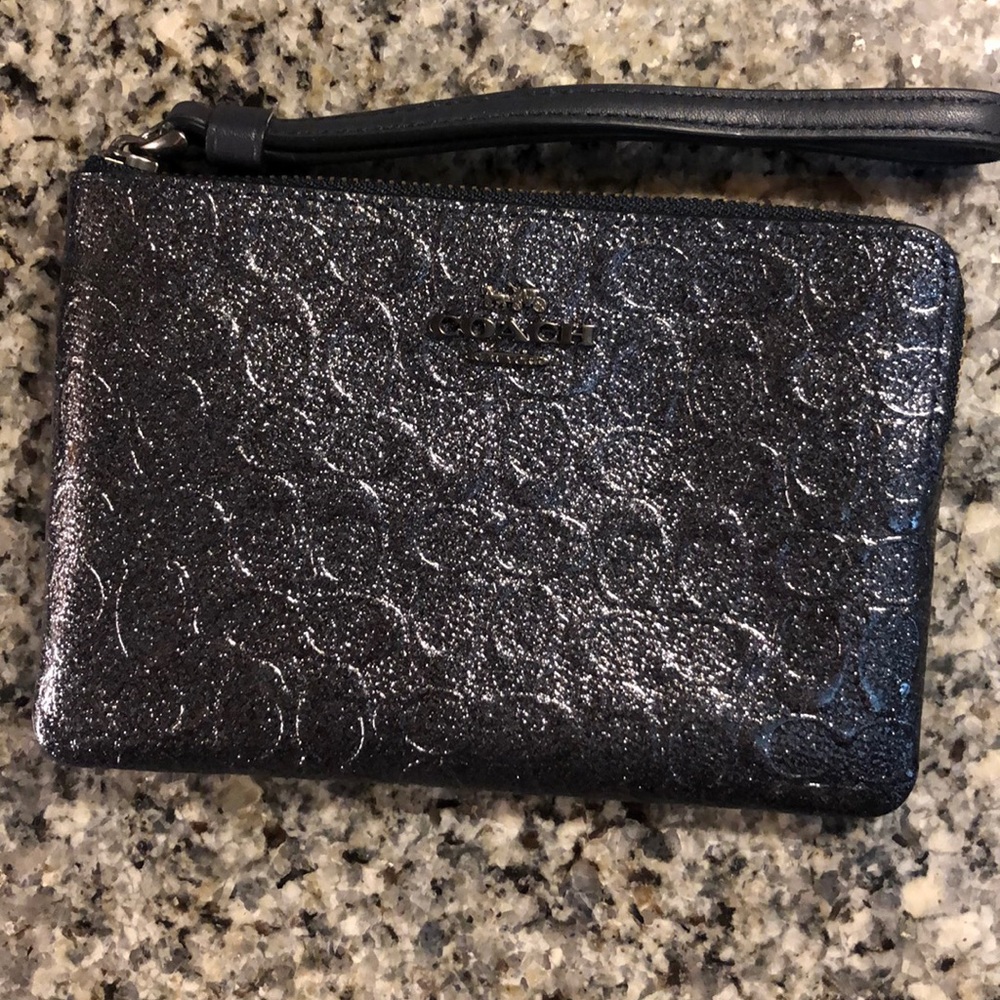 NWOT Coach wristlet
